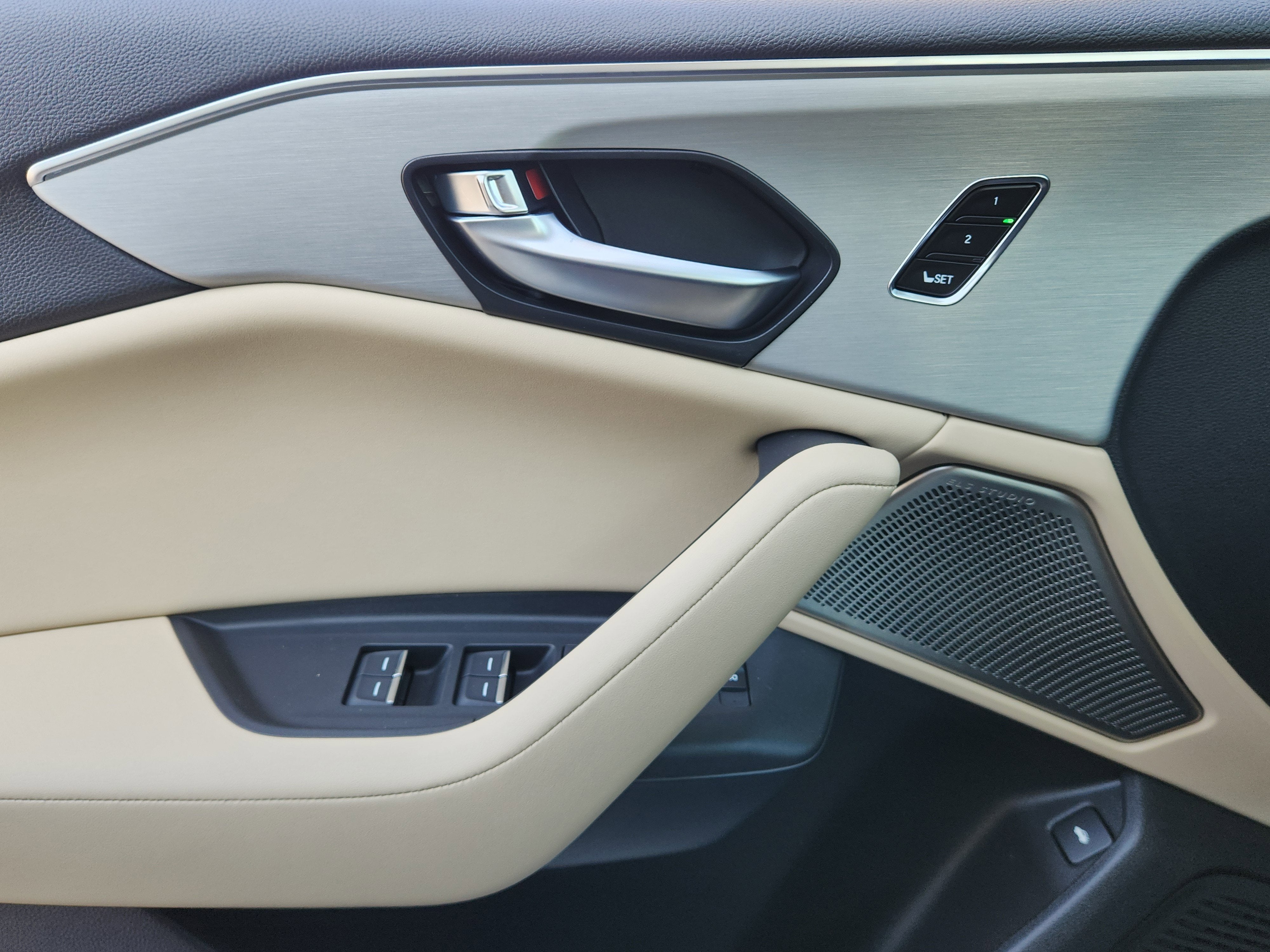 2025 Acura TLX w/Technology Package