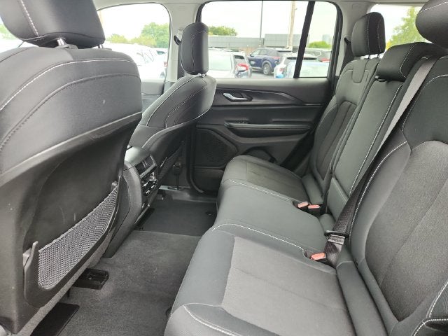 2023 Jeep Grand Cherokee Laredo X