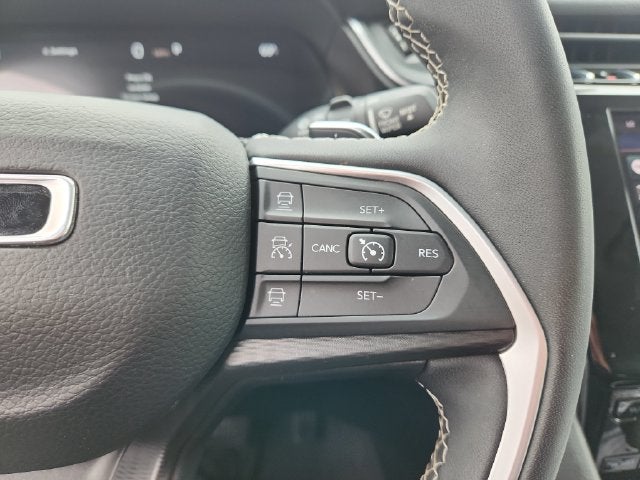 2023 Jeep Grand Cherokee Laredo X