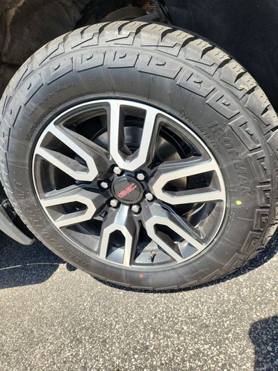 2024 GMC Sierra 1500 AT4