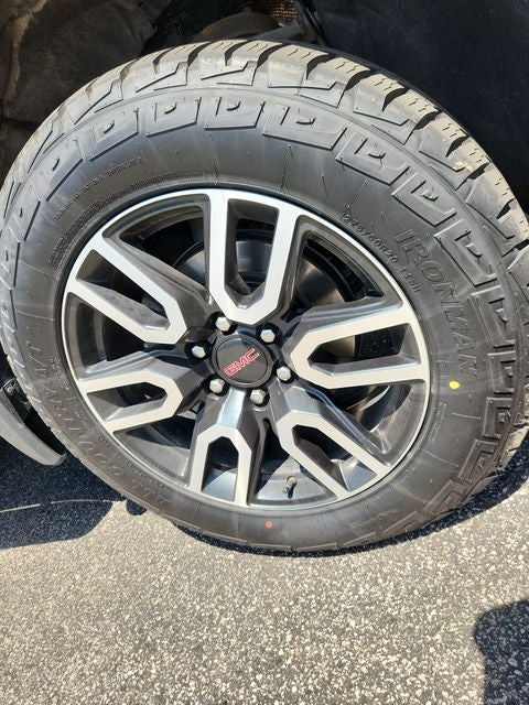 2024 GMC Sierra 1500 AT4