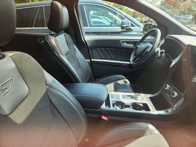 2022 Ford Edge ST