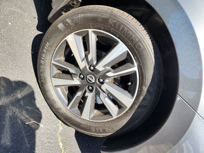 2025 Nissan Versa 1.6 SV