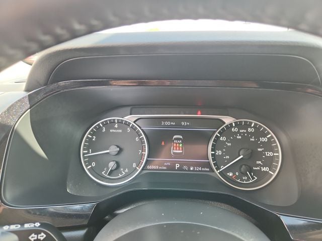 2025 Nissan Pathfinder SV
