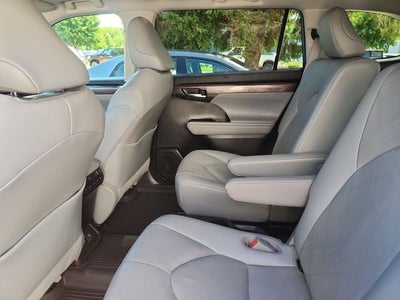 2020 Toyota Highlander Platinum