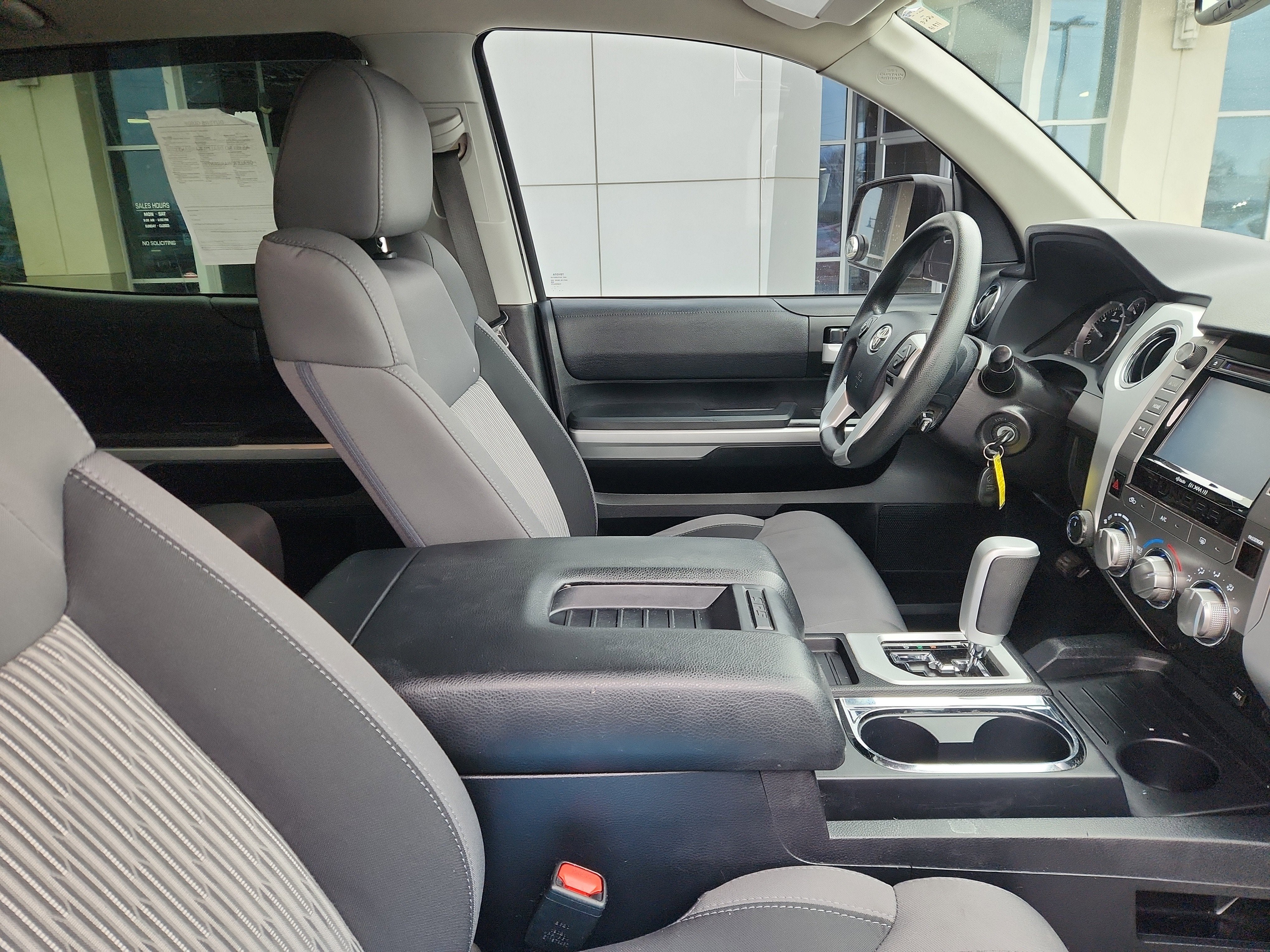 2017 Toyota Tundra 4WD SR5