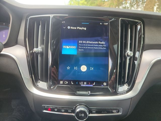 2024 Volvo S60 B5 Core Dark Theme