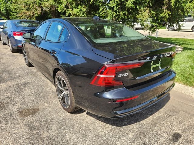 2024 Volvo S60 B5 Core Dark Theme