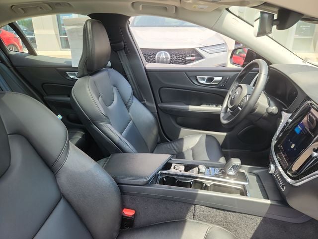 2024 Volvo S60 B5 Core Dark Theme