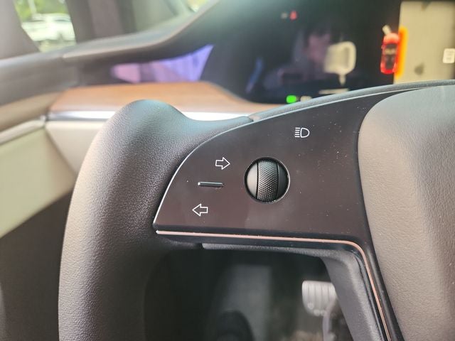 2023 Tesla Model X Standard Range