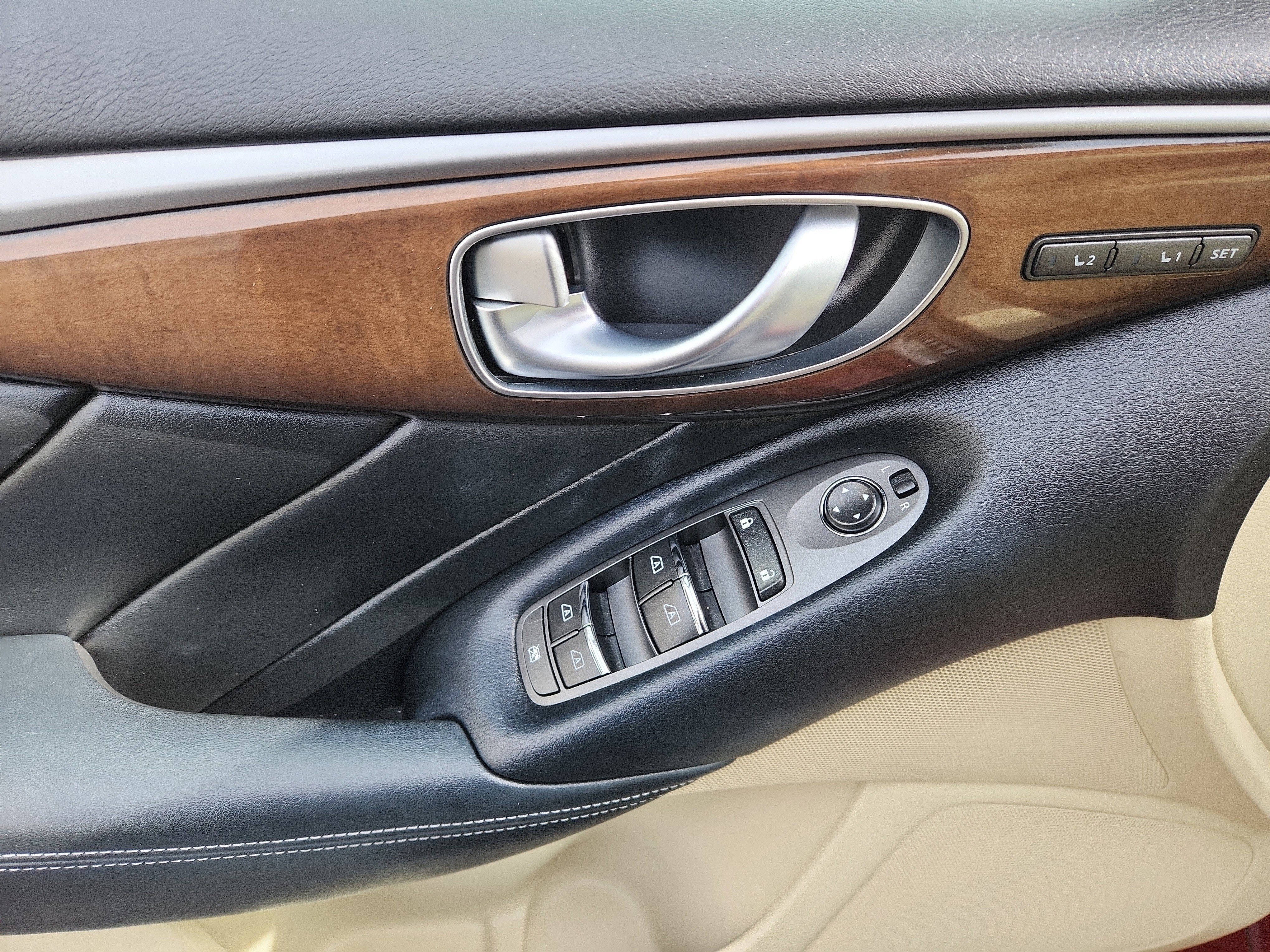 2014 INFINITI Q50 Hybrid Premium