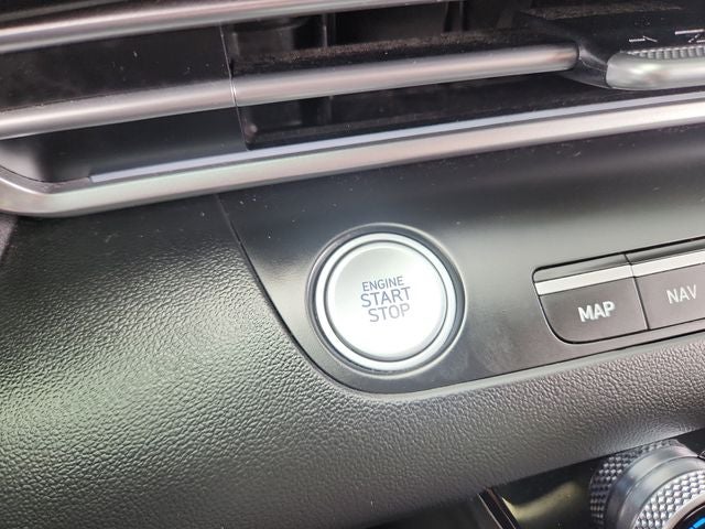 2023 Hyundai Elantra Limited - Photo 31