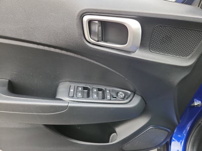 2024 Hyundai Venue SE