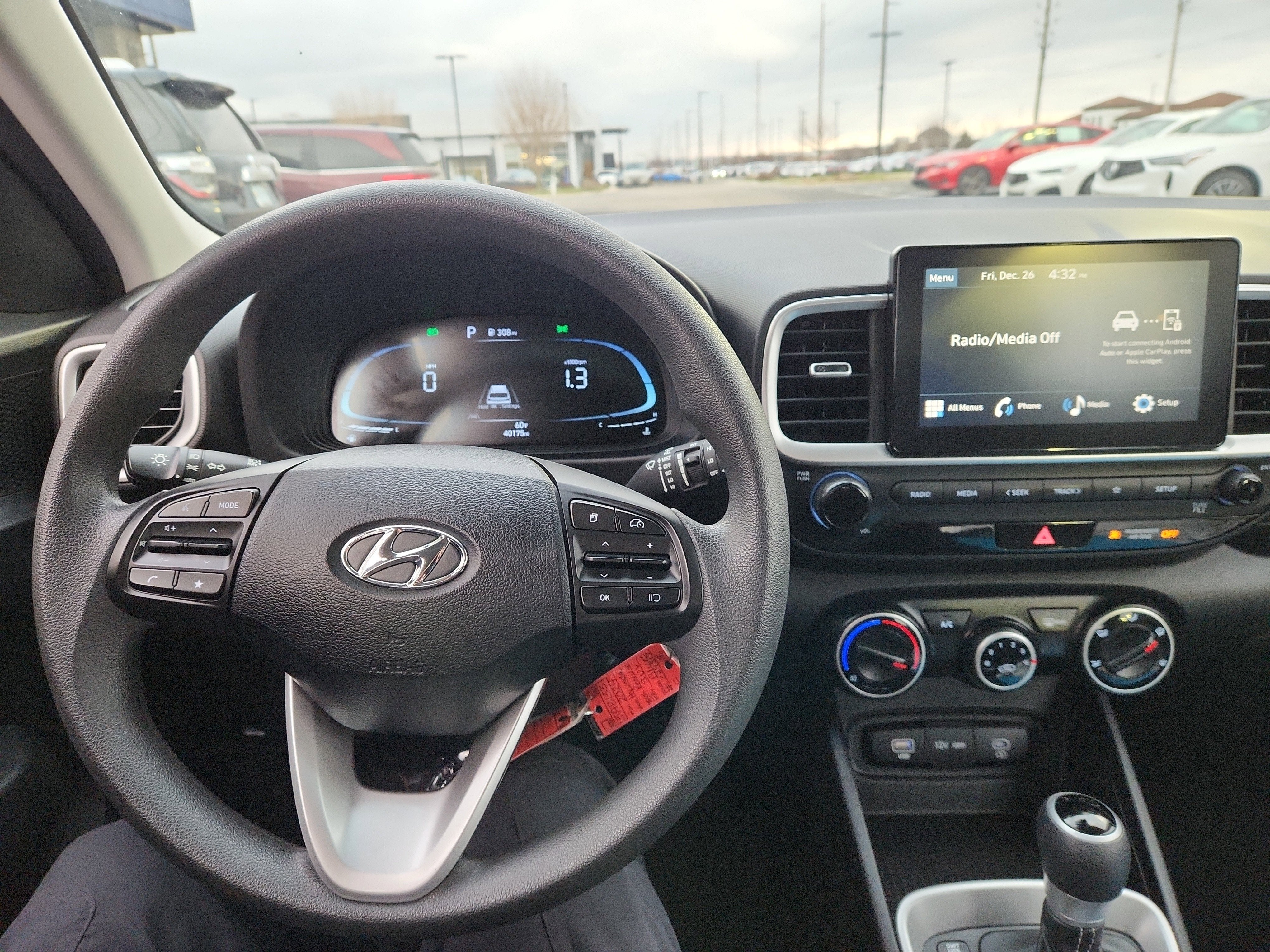 2024 Hyundai Venue SE