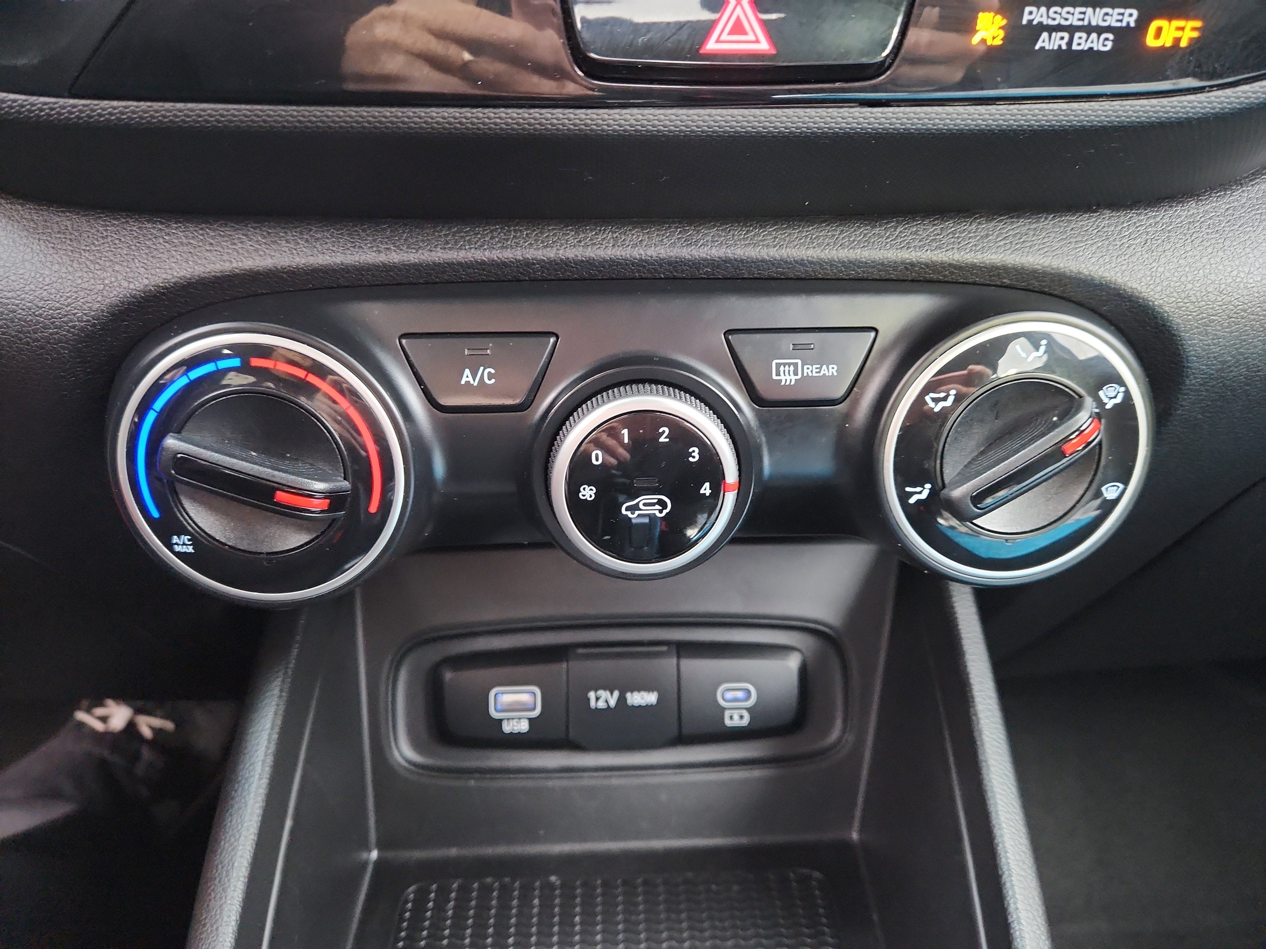 2024 Hyundai Venue SE