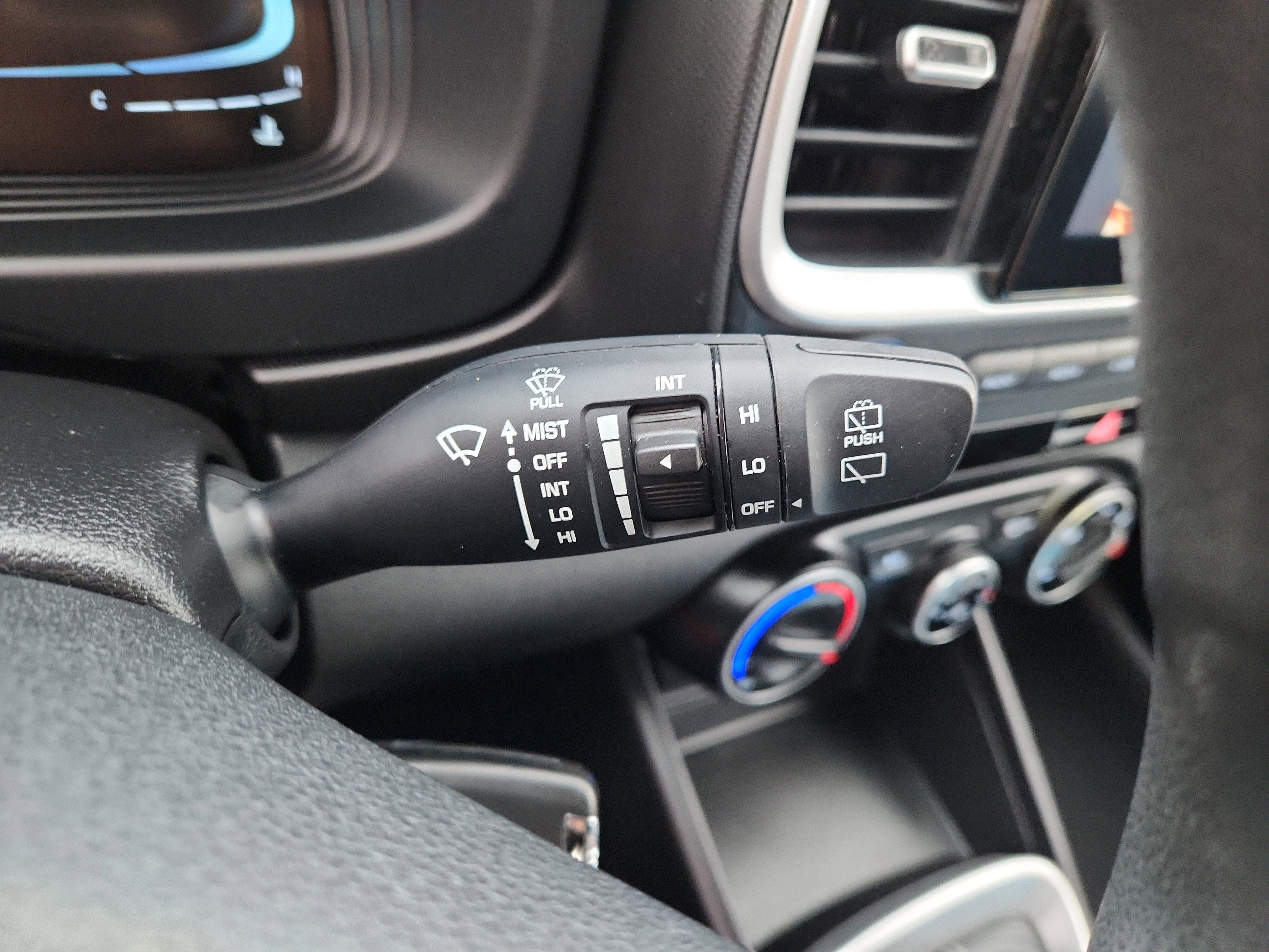 2024 Hyundai Venue SE