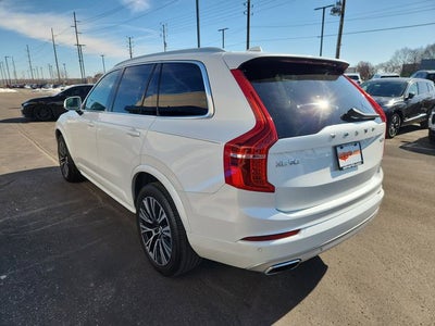 2021 Volvo XC90 T5 Momentum