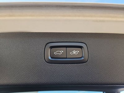 2021 Volvo XC90 T5 Momentum