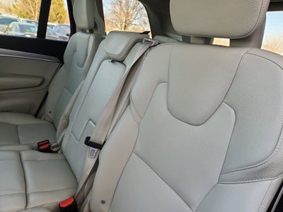 2021 Volvo XC90 T5 Momentum