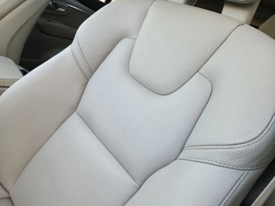 2021 Volvo XC90 T5 Momentum