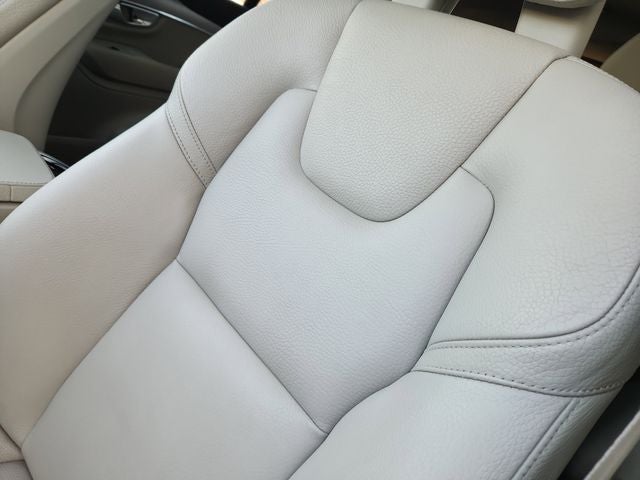 2021 Volvo XC90 T5 Momentum