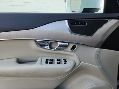 2021 Volvo XC90 T5 Momentum