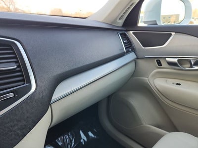 2021 Volvo XC90 T5 Momentum