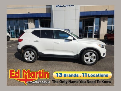 2022 Volvo XC40 Momentum