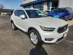 2022 Volvo XC40 Momentum