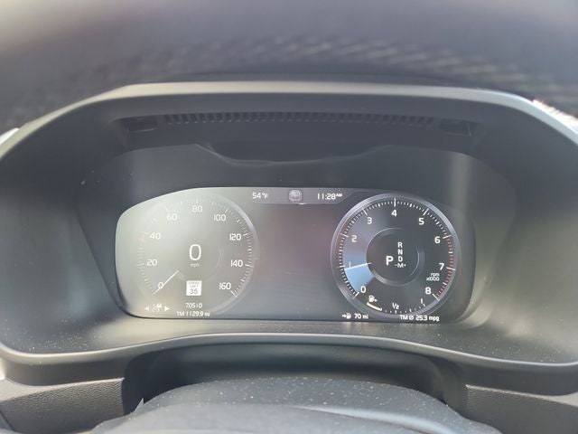 2022 Volvo XC40 Momentum