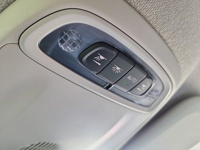 2022 Volvo XC40 Momentum